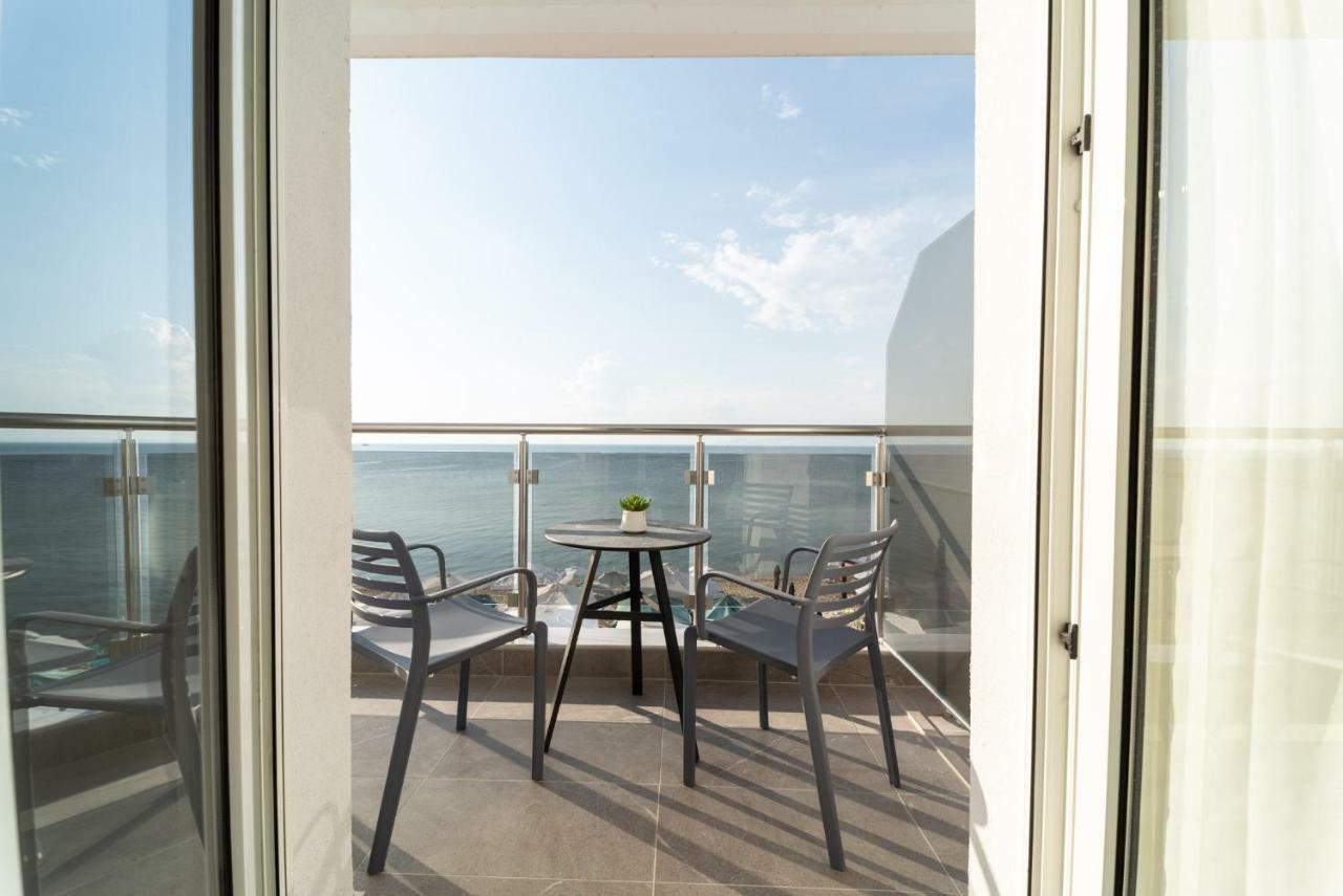 Appartamento Atlantis "Pleasure By The Sea" Peraía Esterno foto